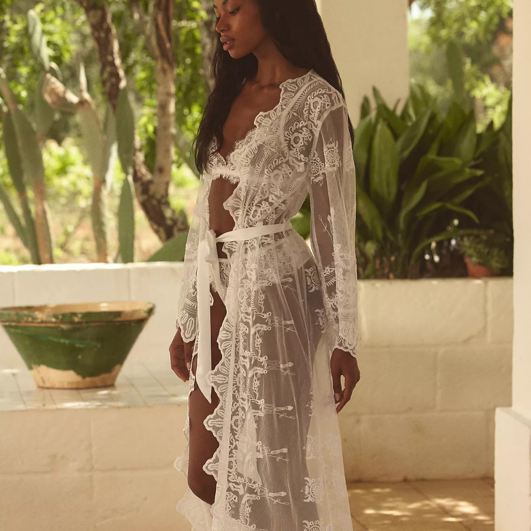 Our Picks for the Perfect Poolside Kaftan & Kimono – Inspired by The White Lotus
