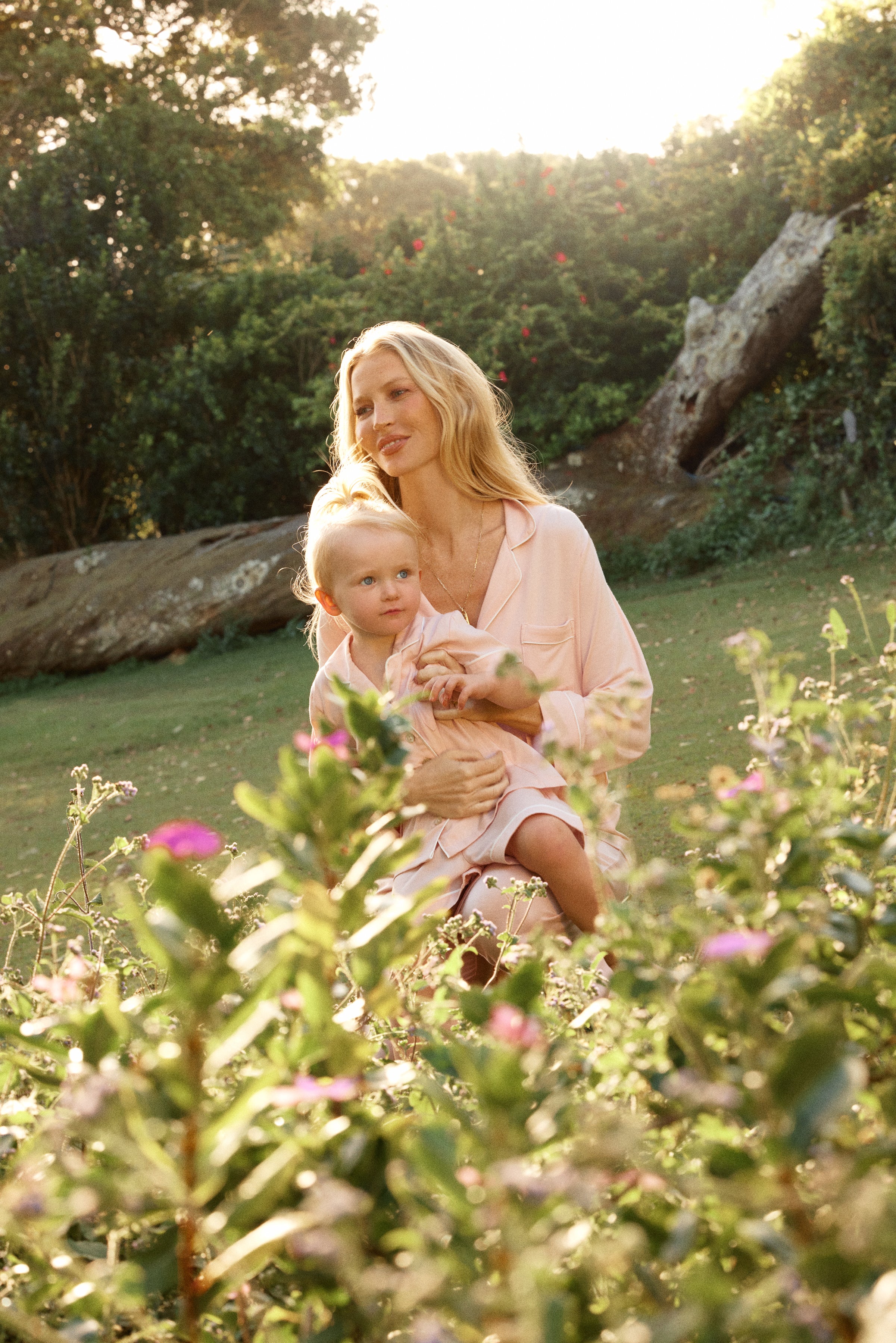 A Moment in Nature: Celebrating Motherhood with Bee Cooper in Homebodii’s Petra Set