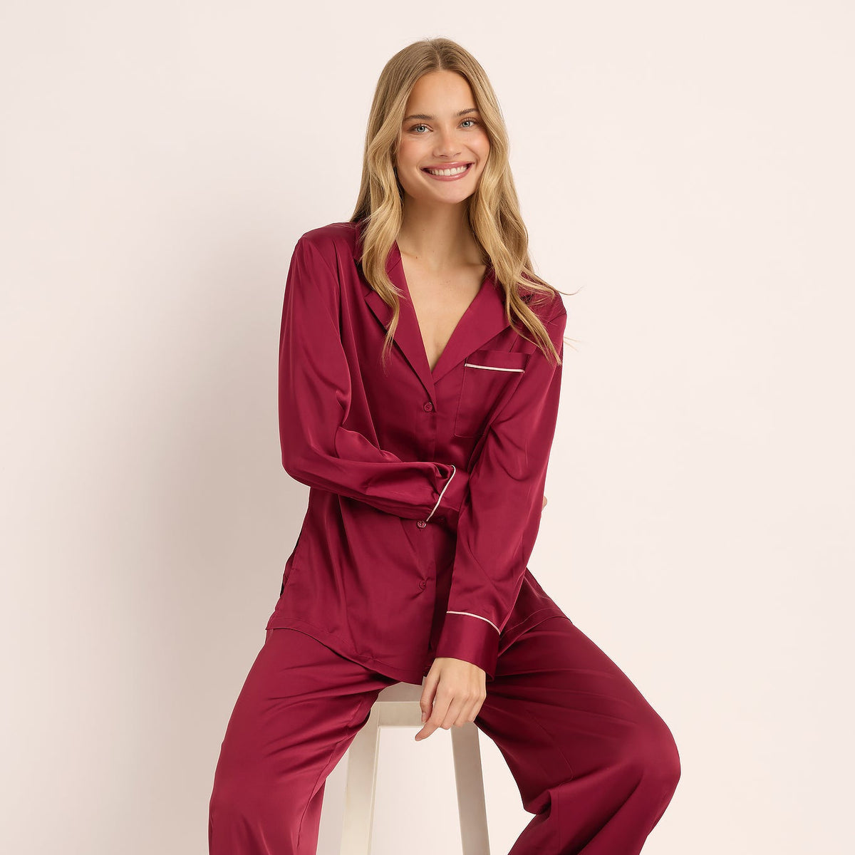 Grace Lounge Pyjama Set in burgundy with rose piping