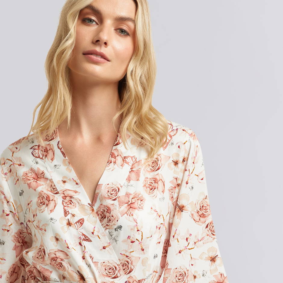 Introducing our exquisite Homebodii x Kelly Smith sleepwear collection