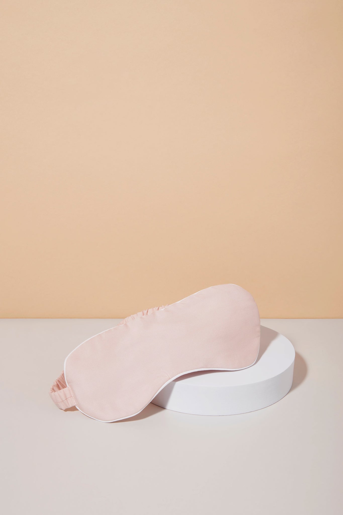 Eva Tencel™ Eye Mask  Blush With White Piping | Homebodii